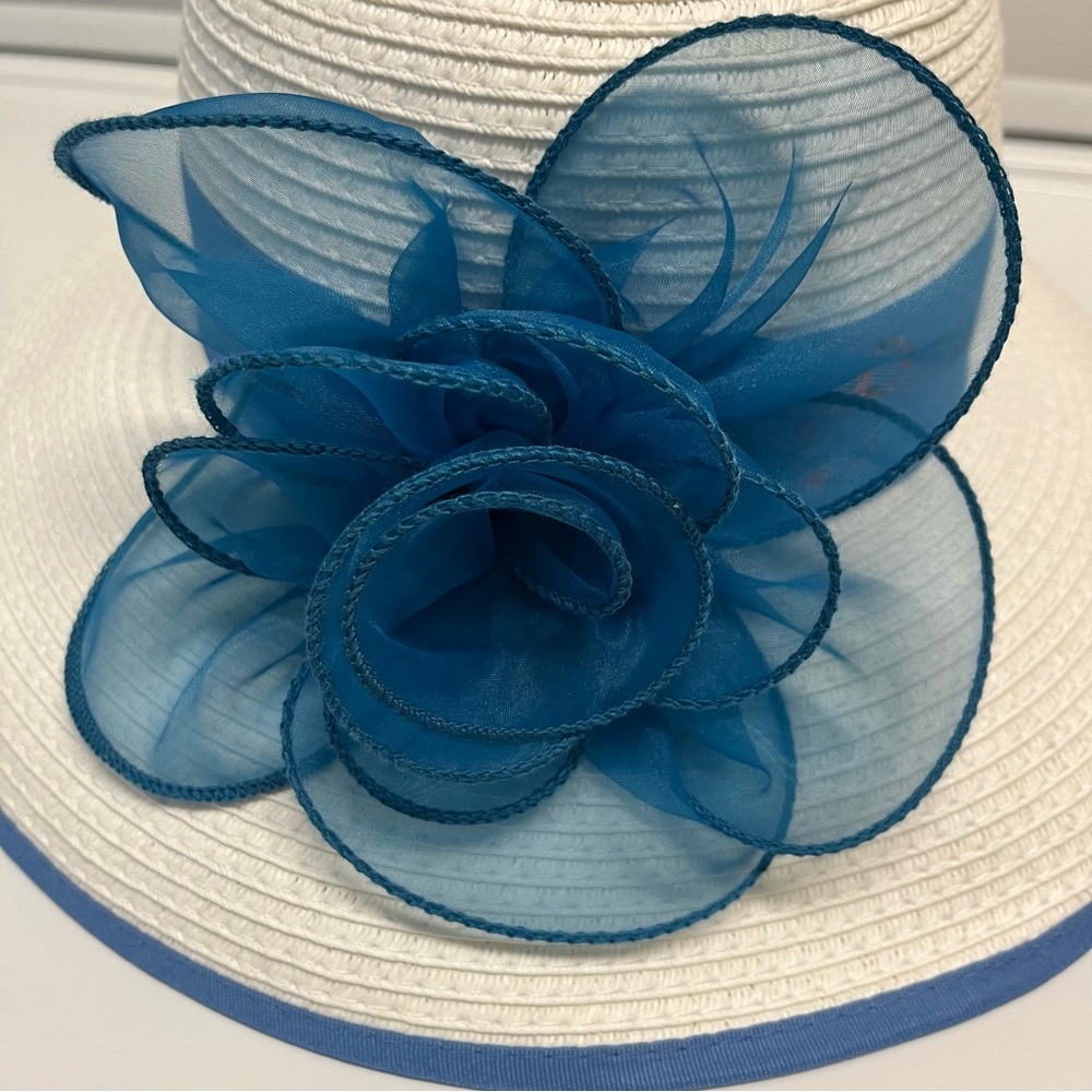Disney | Epcot United Kingdom Pavilion Floral Straw Hat - Picture 3 of 9
